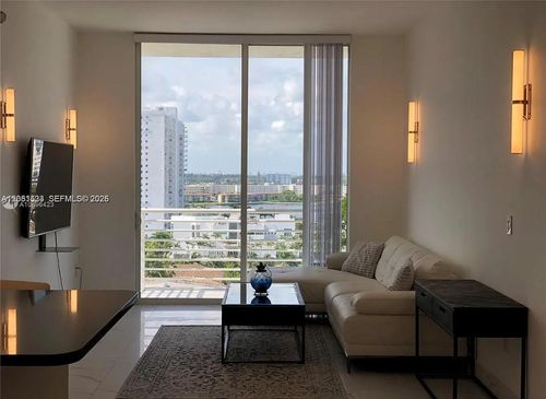 ph17-18800 Ne 29th Ave, Aventura, FL, 33180-2822 | Card Image