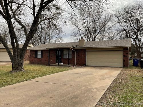 109 Waco St, Broken Arrow, OK, 74011-3624 | Card Image