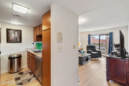 2009-3033 E Devonshire Ave, Phoenix, AZ, 85016-5894 | Card Image