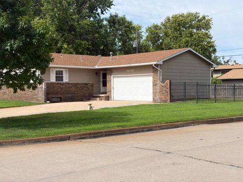 3003 S Edwards Ave, Wichita, KS, 67217-1511 | Card Image