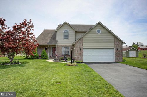 1090 Belair Dr, CHAMBERSBURG, PA, 17202-7553 | Card Image