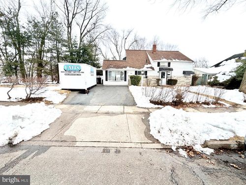 20 Neptune Ln, LEVITTOWN, PA, 19054-3302 | Card Image