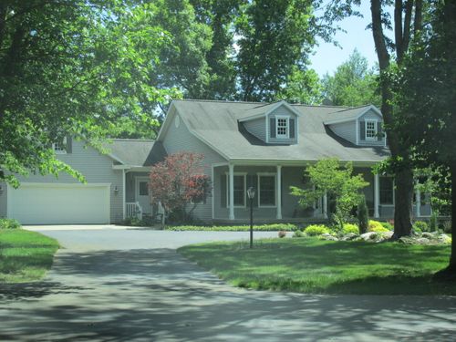 2800 Van Dam Dr Ne, Belmont, MI, 49306-9712 | Card Image