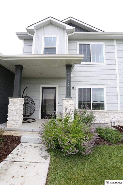 12866 S 47th Plz, Papillion, NE, 68133-3432 | Card Image
