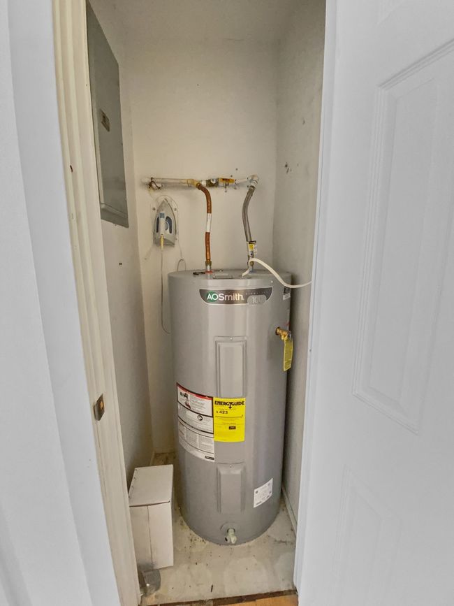 Water Heater closet | Image 22