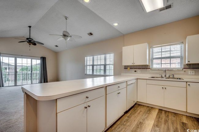 UNIT-304 - 3919 Gladiola Ct, Condo with 2 bedrooms, 2 bathrooms and null parking in Myrtle Beach SC | Image 8