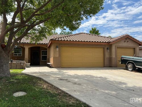 737 Misty Ave, Mc Farland, CA, 93250-1670 | Card Image