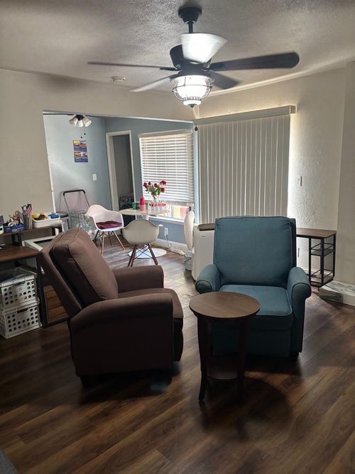 246-1550 W Ashlan Ave, Fresno, CA, 93705-1918 | Card Image