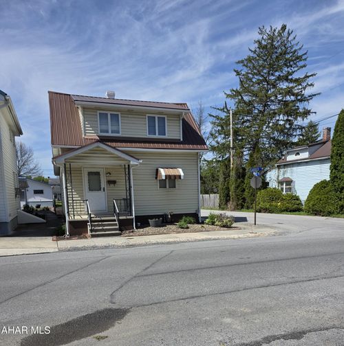 323 Garber Street, Hollidaysburg, PA, 16648 | Card Image
