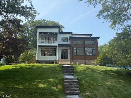 6 Cambridge Dr, Short Hills, NJ, 07078-1902 | Card Image