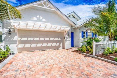 10 Strand Dr, Vero Beach, FL, 32963-4213 | Card Image