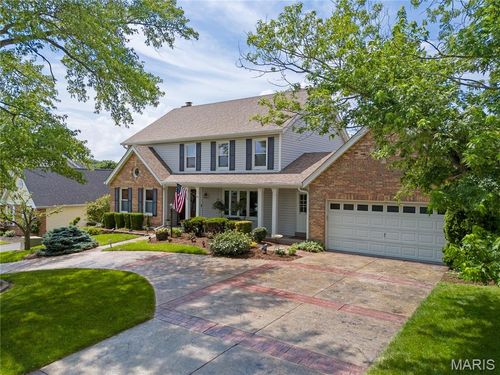 255 W Manor Dr, Chesterfield, MO, 63017-2970 | Card Image