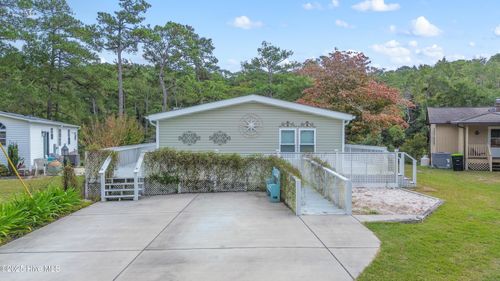 1638 Woodview Cir Sw, Ocean Isle Beach, NC, 28469-6104 | Card Image