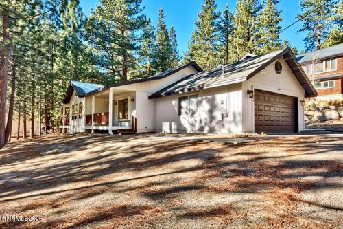214 Highland Dr, Stateline, NV, 89449 | Card Image
