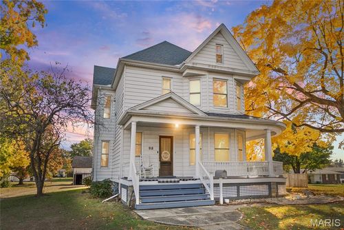 918 5th St, Carrollton, IL, 62016-1408 | Card Image