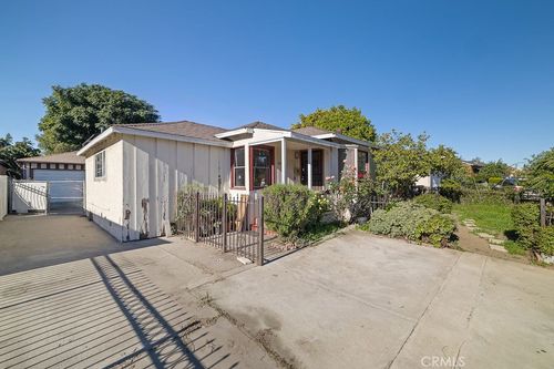 8103 Lullaby Ln, Panorama City, CA, 91402-5234 | Card Image