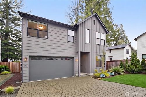 12332 38th Ave Ne, Seattle, WA, 98125-5712 | Card Image