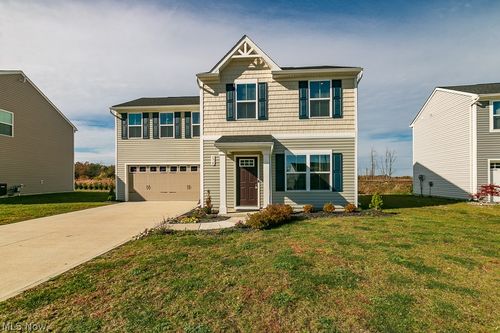 578 Cherrywood Ln, Painesville, OH, 44077-6178 | Card Image