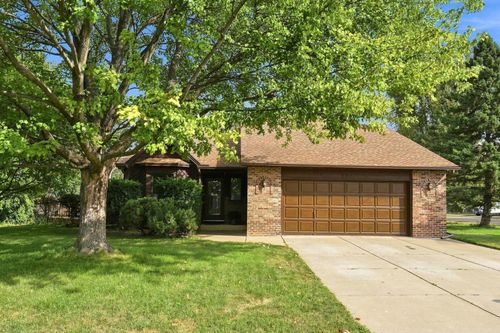 651 Allen Ave, Little Canada, MN, 55117-1246 | Card Image