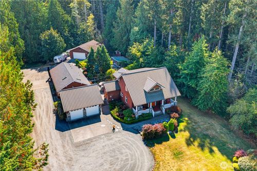 22904 Bumblebee Ln, Mount Vernon, WA, 98273-8029 | Card Image