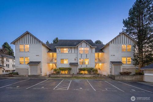 4421 249th Ter Se, Issaquah, WA, 98029 | Card Image