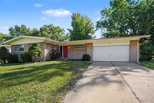 1370 Milbank Drive, Florissant, MO, 63031 | Card Image