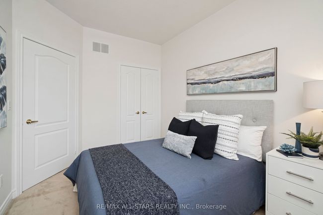 68 Celebrity Greens Way, Condo with 3 bedrooms, 2 bathrooms and 1 parking in Markham ON | Image 23