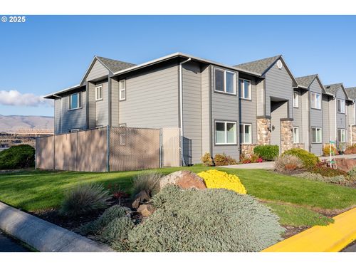 2-240 Lone Pine Ln, The Dalles, OR, 97058-8702 | Card Image