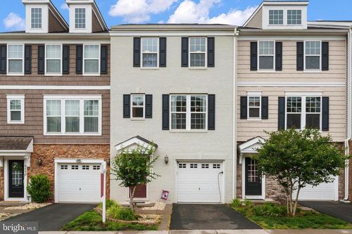 8486 Craggan Ln, MANASSAS, VA, 20109-4286 | Card Image