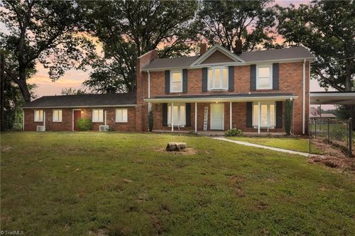 5726 Nc 66 Hwy S, King, NC, 27021-8332 | Card Image