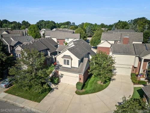 4341 Summer Pl, Shelby Township, MI, 48316-5908 | Card Image