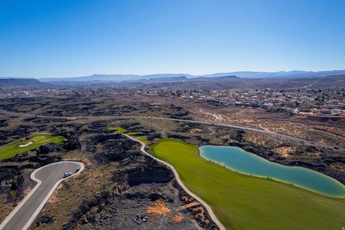 18-2427 S Phil Smith Ct, Santa Clara, UT, 84765-5390 | Card Image