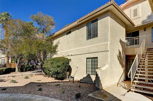 201-2633 S Durango Dr, Las Vegas, NV, 89117-2884 | Card Image