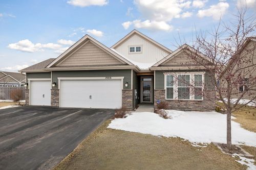 1900 Meridian Curv, Carver, MN, 55315-4418 | Card Image