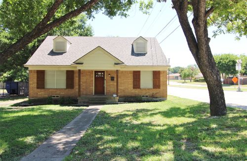 900 Valley Ridge Dr, Desoto, TX, 75115-3810 | Card Image