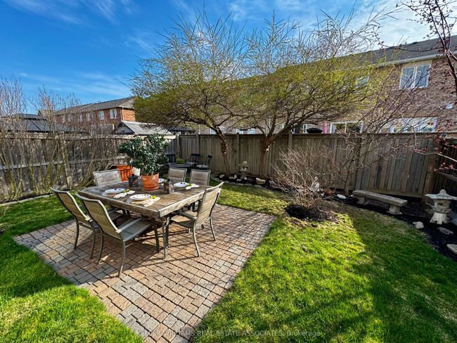 1058 Farmstead Dr, House other with 3 bedrooms, 3 bathrooms and 1 parking in Milton ON | Image 24