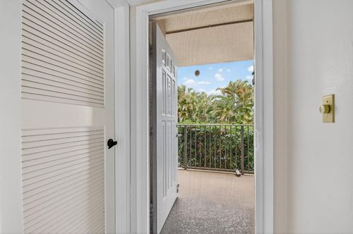 207-2424 N Federal Hwy, Boynton Beach, FL, 33435-2453 | Card Image