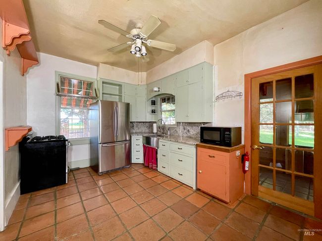 2827 S 1050 E, House other with 3 bedrooms, 2 bathrooms and null parking in Hagerman ID | Image 16