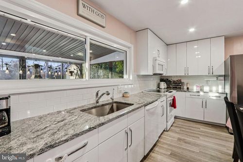 47 Plumbridge Dr, LEVITTOWN, PA, 19056-3513 | Card Image