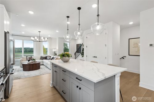 1701-12255 138th Pl Ne, Redmond, WA, 98052-1423 | Card Image