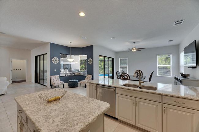 Kitchen | Image 16