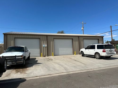205 N Spring St, Marfa, TX, 79843 | Card Image