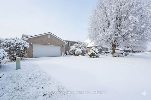 958 Highland St, Port Elgin, ON, N0H2C2 | Card Image