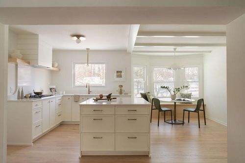 4261 Winchester Ct, Minnetonka, MN, 55345-2556 | Card Image