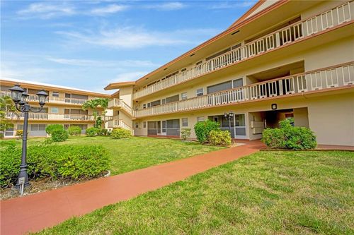 apt-d108-5300 Washington St, Hollywood, FL, 33021-7769 | Card Image