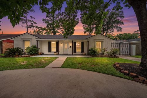 10011 Westview Dr, Houston, TX, 77055-6005 | Card Image