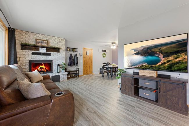 Living room.jpg | Image 9