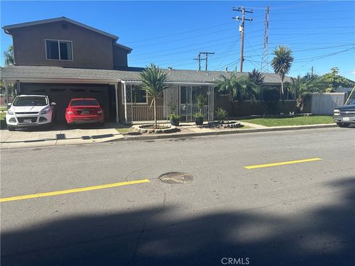 9943 Cedardale Dr, Santa Fe Springs, CA, 90670-3512 | Card Image