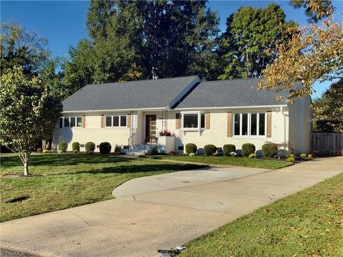 529 Idlewild Ave, Greensboro, NC, 27410-5623 | Card Image