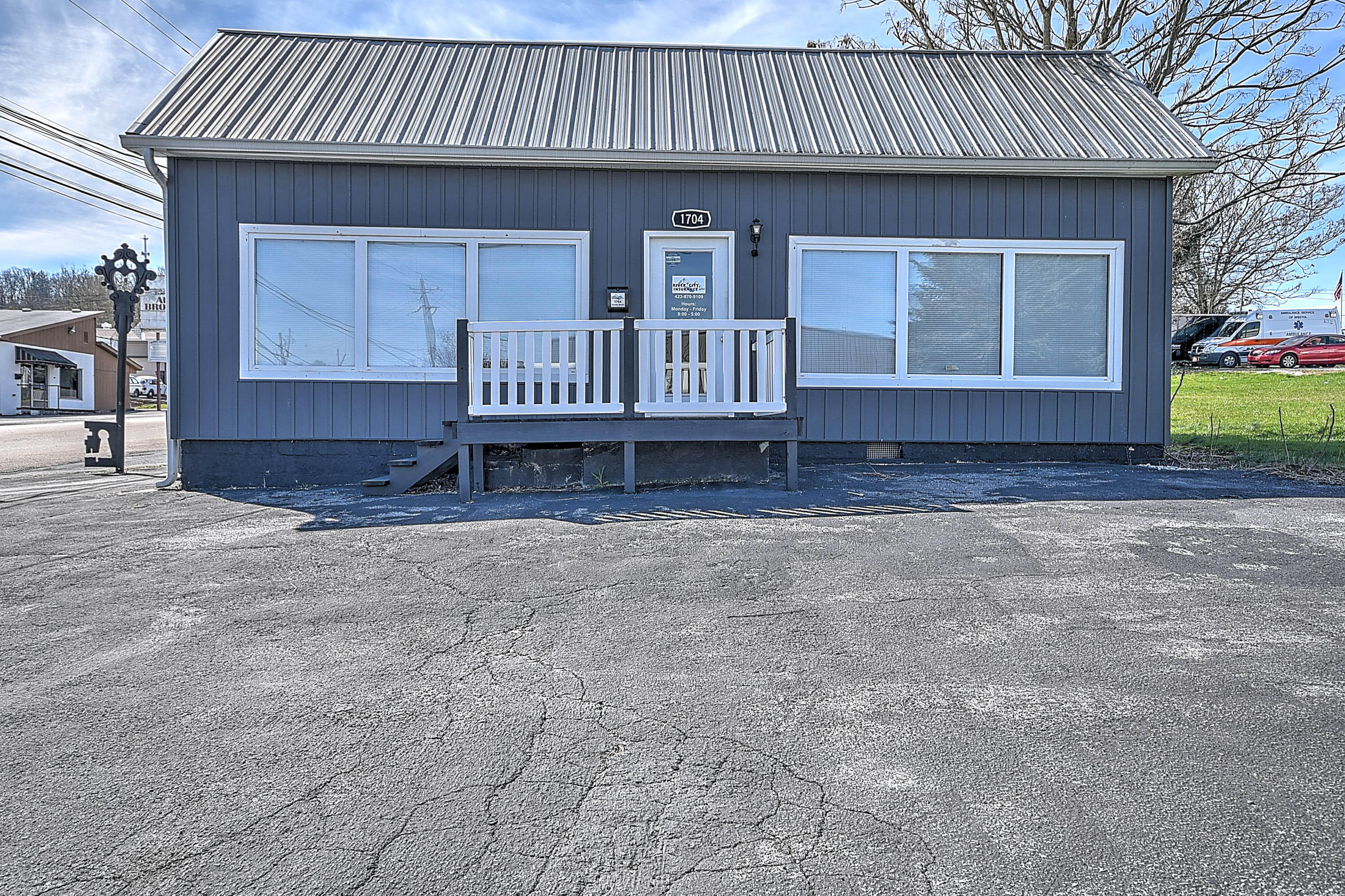 1704 Shelby St, Bristol, TN 37620